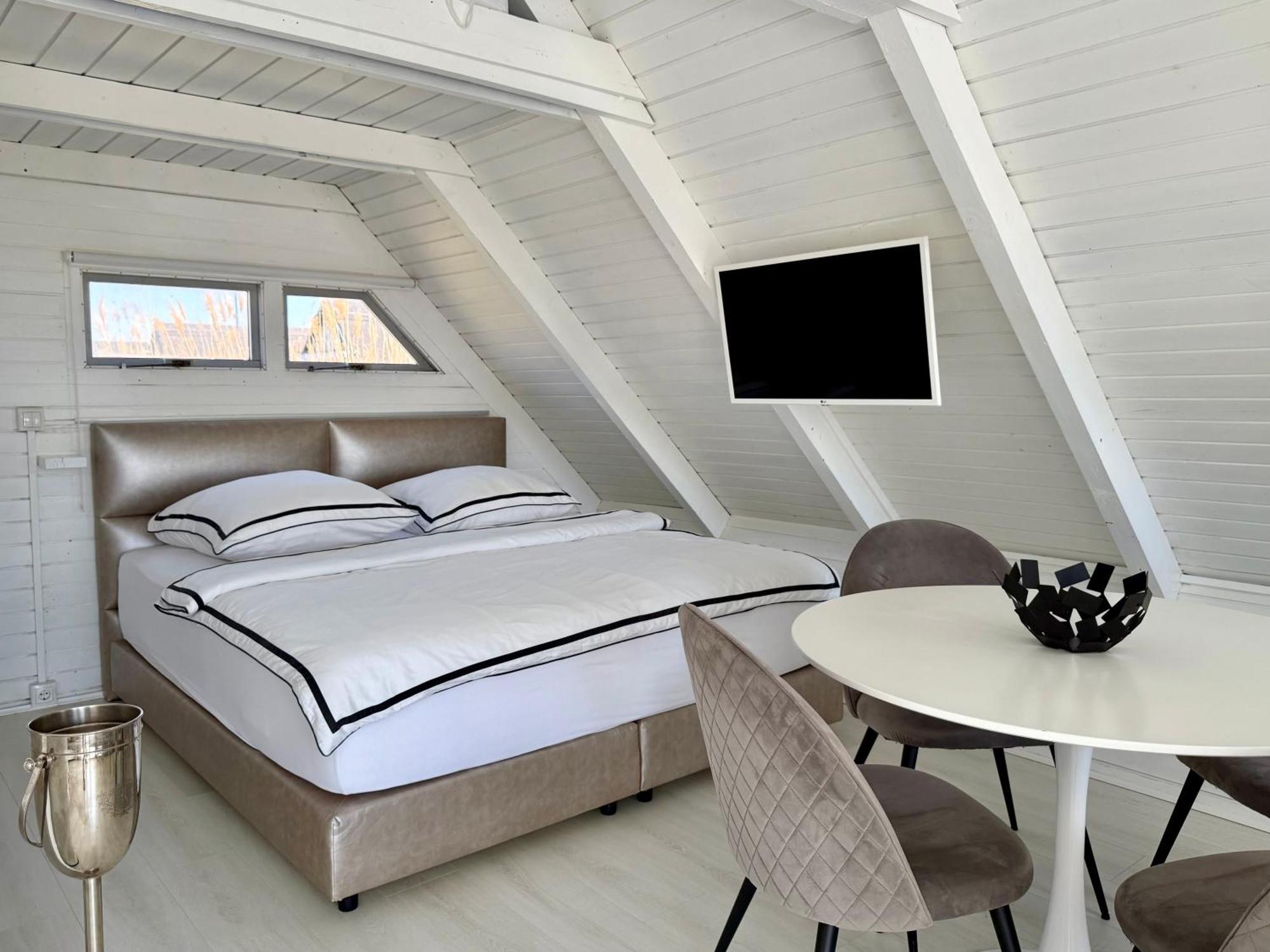 Seehuette Neusiedlersee - Strandhaus, Elektroboot Inklusive Rust Exteriör bild